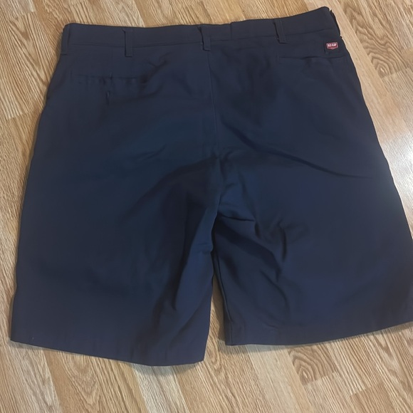 @standifurisaac  Red Kap Men's Cell Phone Navy Pocket Short Style PT4C - Size 42 - Picture 3 of 6
